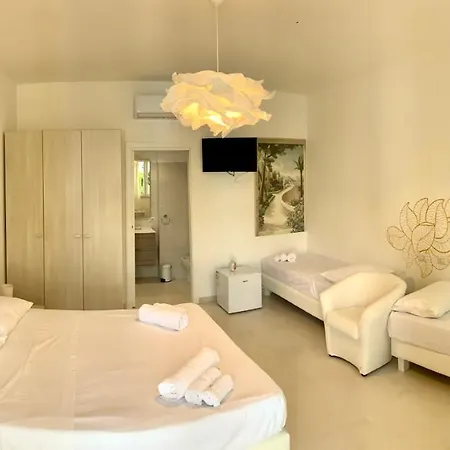 Ξενοδοχείο με διαμερίσματα Maris 4*