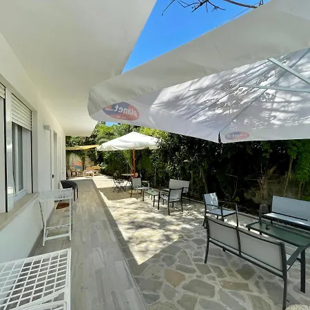 Ξενοδοχείο με διαμερίσματα Maris 4*