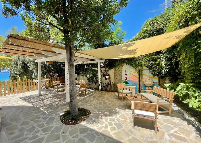 アパートホテル Maris