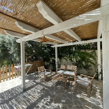 Maris Aparthotel 4*